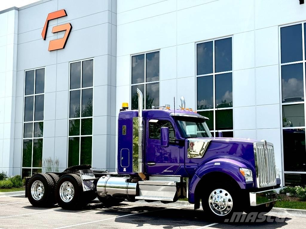 Kenworth W 990 Trekkvogner
