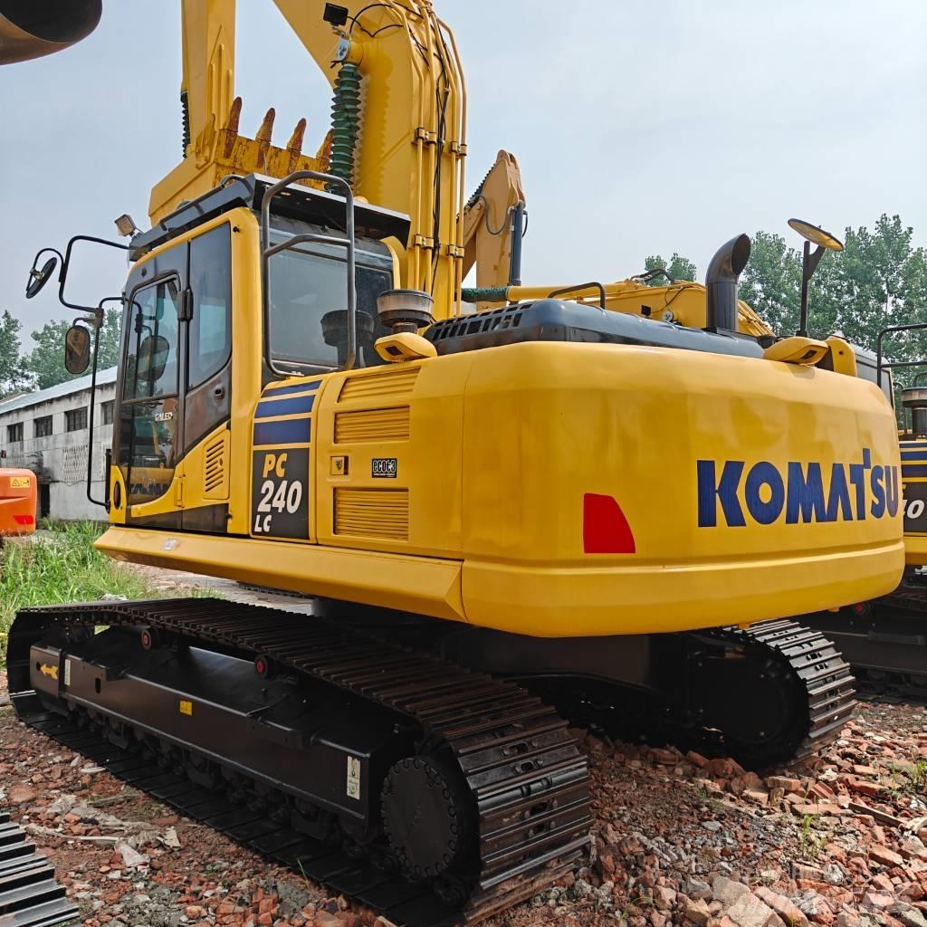 Komatsu 240-8 Beltegraver
