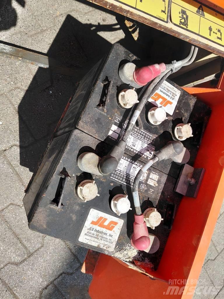 JLG 1230 ES Sakselifter