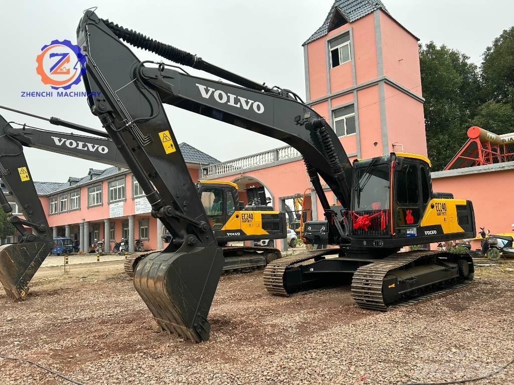 Volvo EC 240 Beltegraver