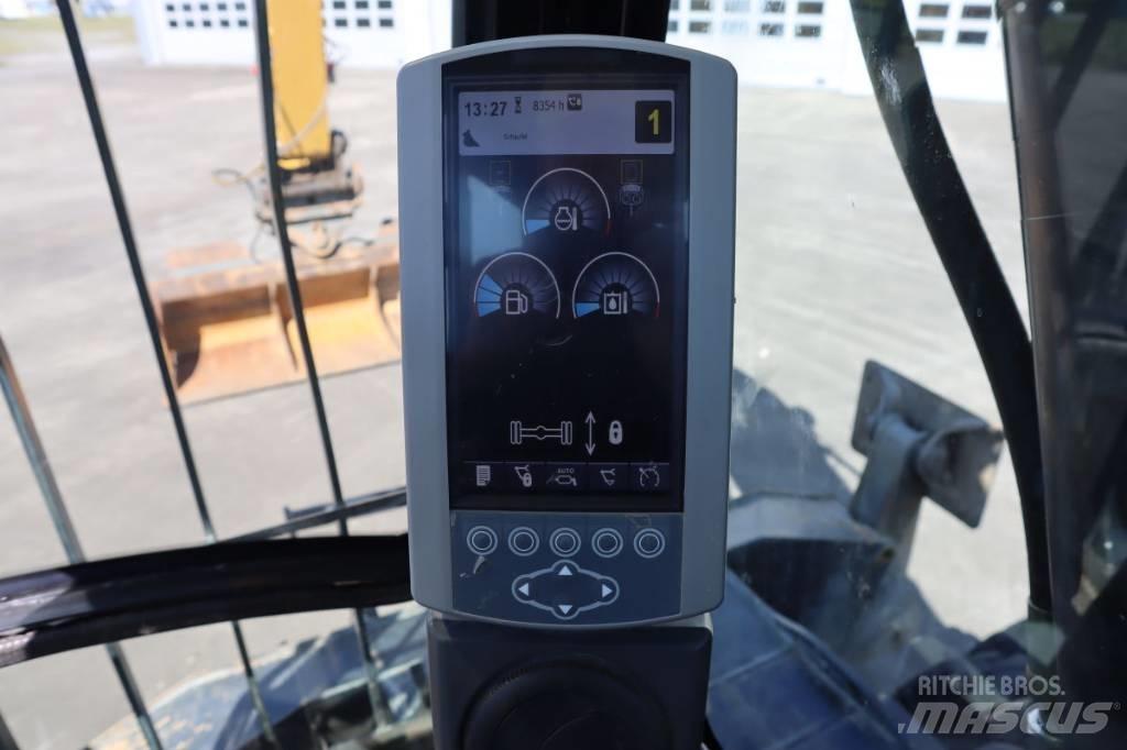 CAT M322D Hjulgravere