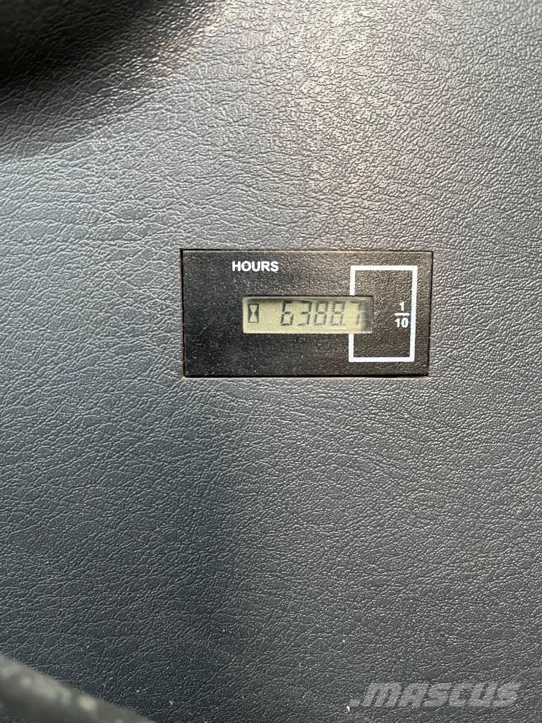 Hyundai HX 145 LCR Beltegraver