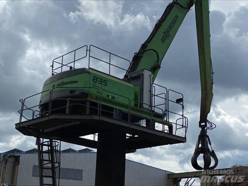 Sennebogen 835 E R Gravemaskiner for avfallshåndtering