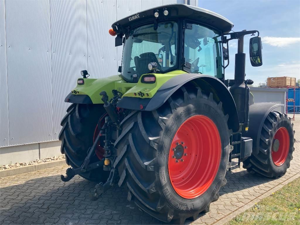 CLAAS ARION 660 Traktorer