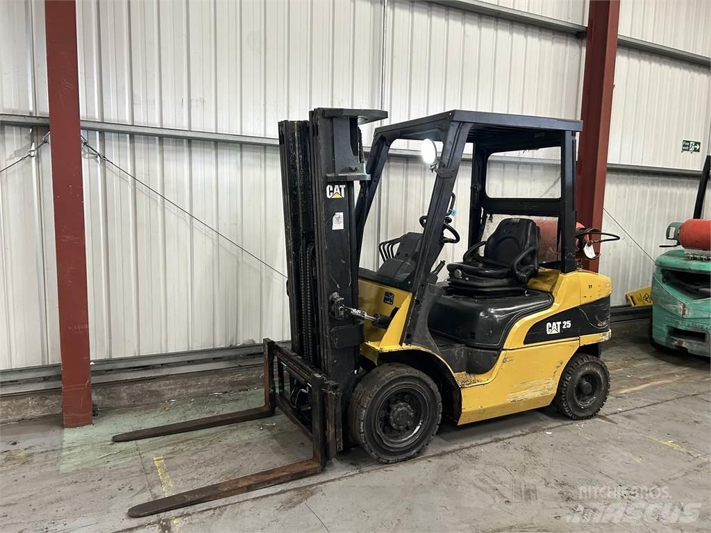 CAT GP25NT Propan trucker