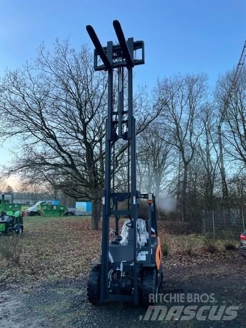 Doosan D30NXS Diesel Trucker