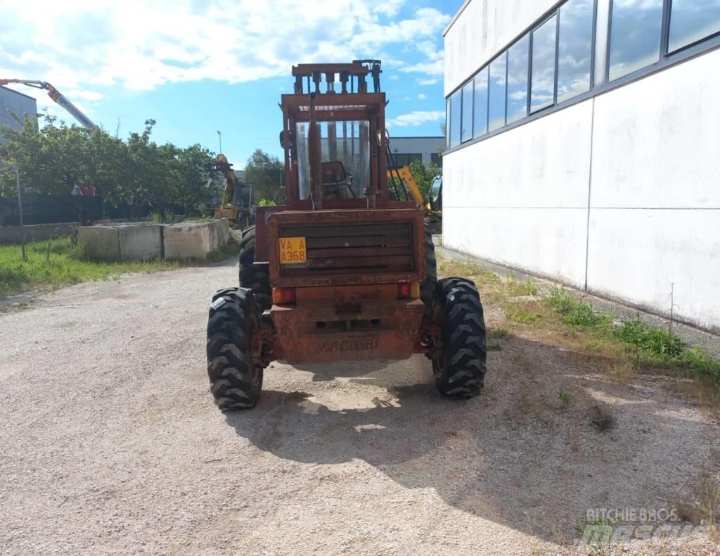Manitou 4RM30G Diesel Trucker
