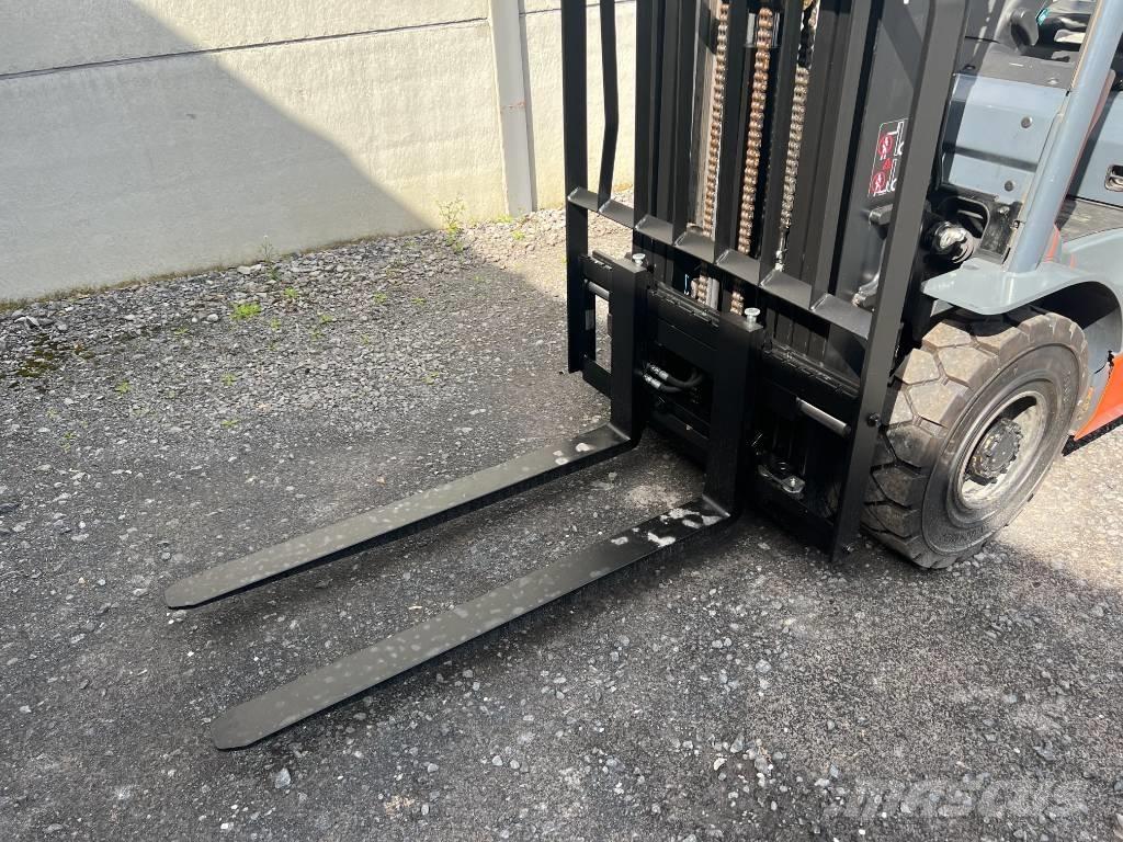 Toyota 02-8 FGF 25 Propan trucker