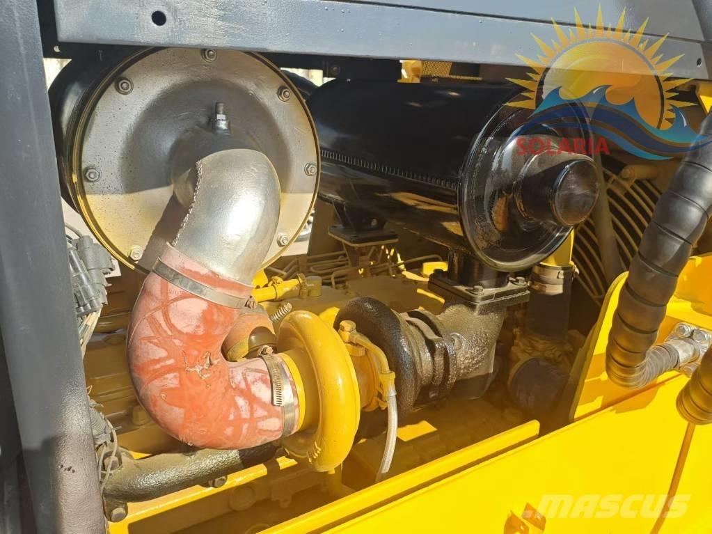 Shantui SD 13 Dozere Beltegående