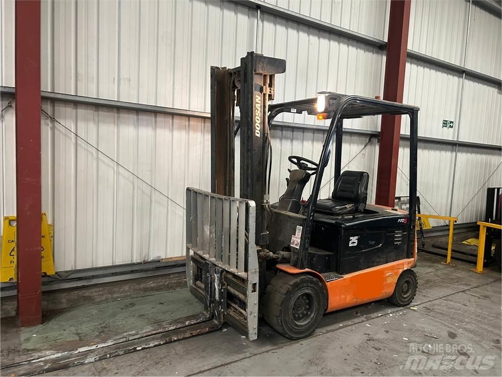 Doosan B25X-5 Elektriske trucker