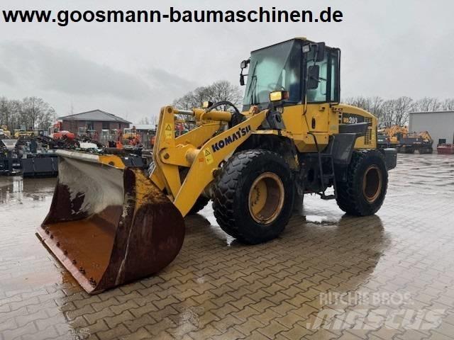 Komatsu WA 200 Hjullastere