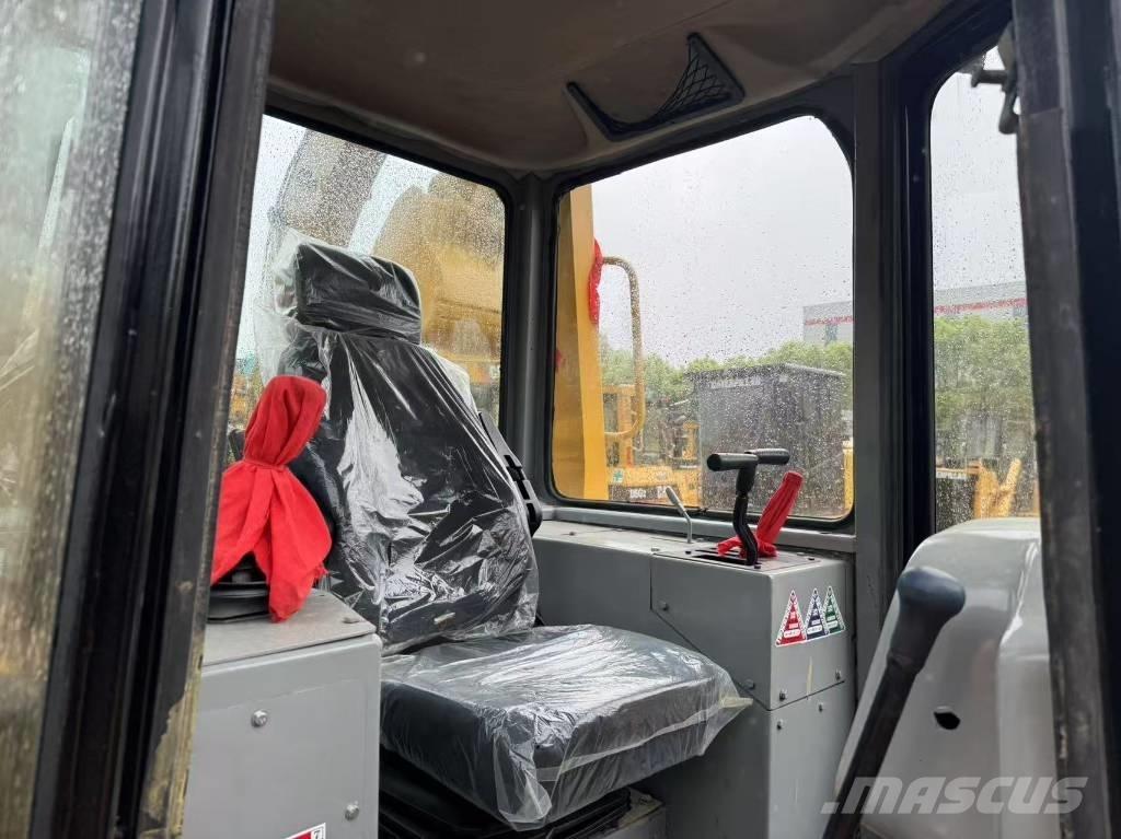 CAT D 7 G Dozere Beltegående