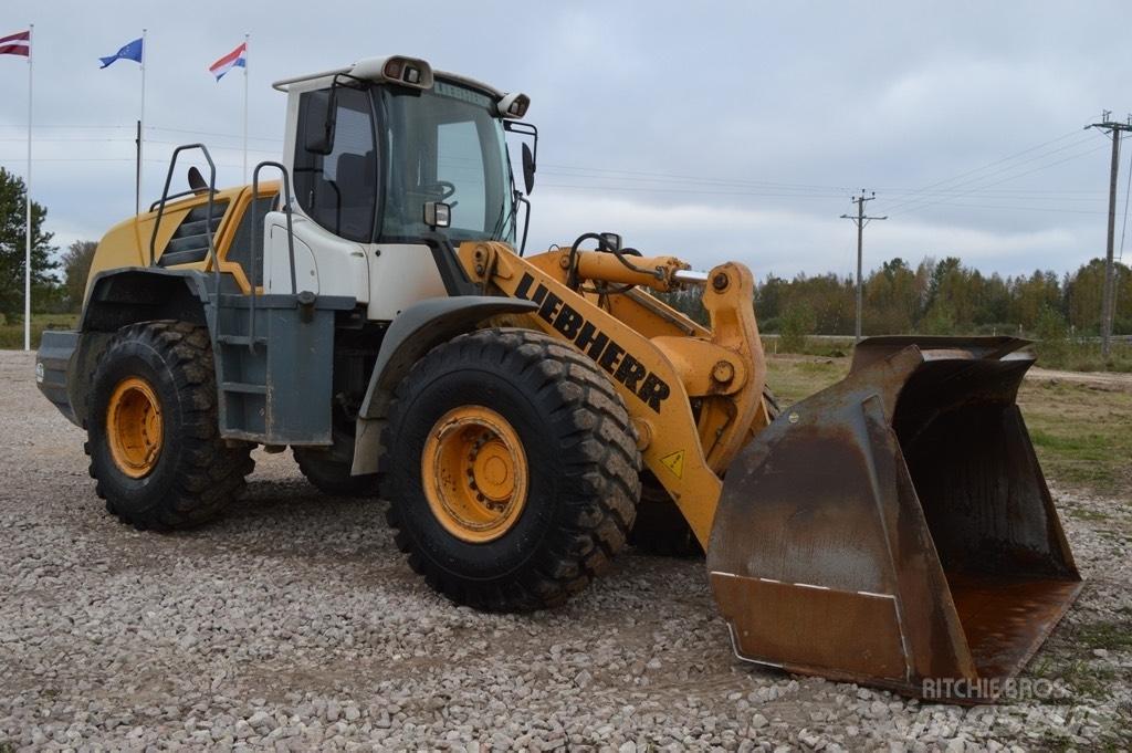 Liebherr 556 2plus2 Redskapsbærere