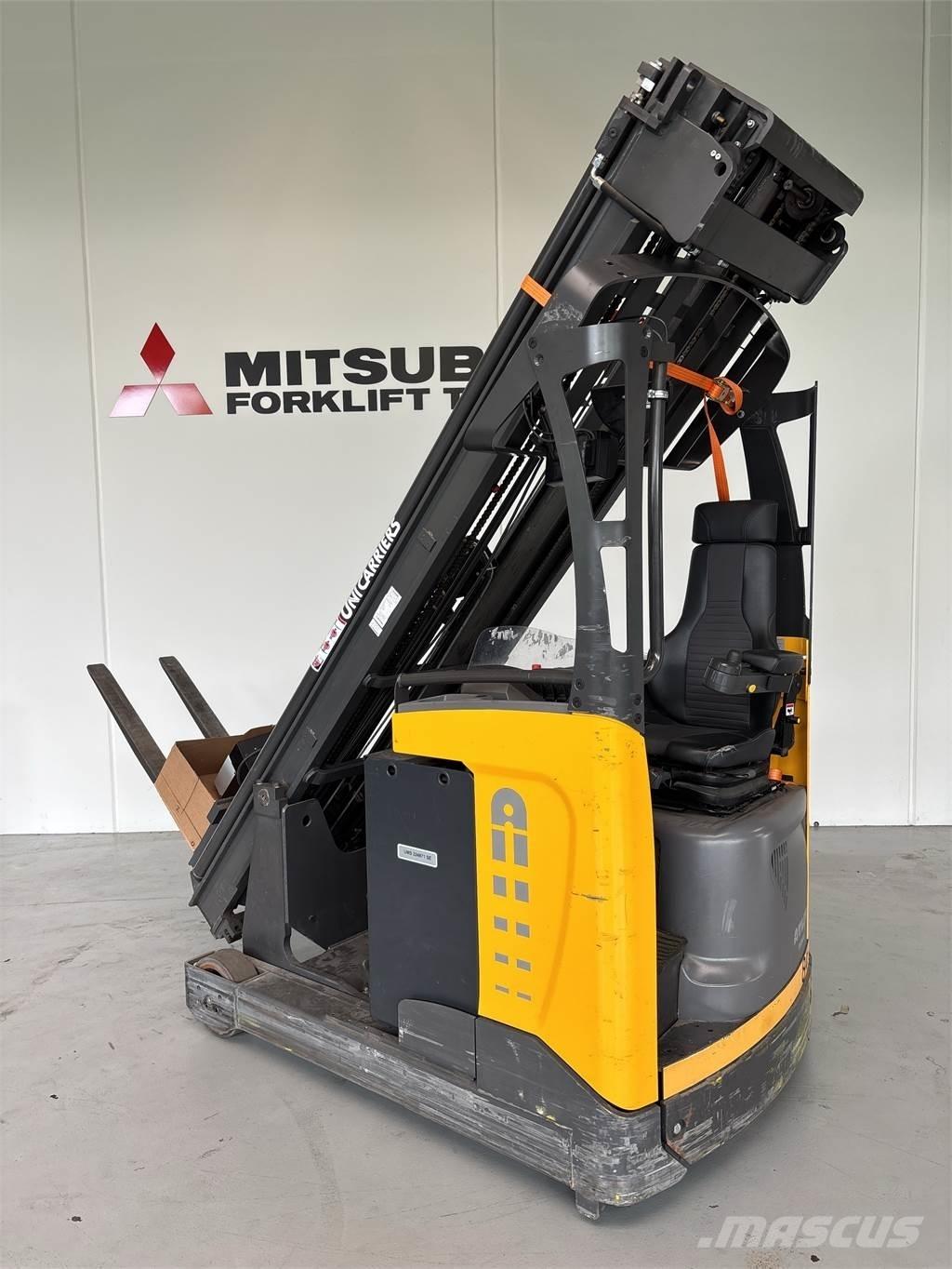 Atlet UMS200 Skyvemasttruck