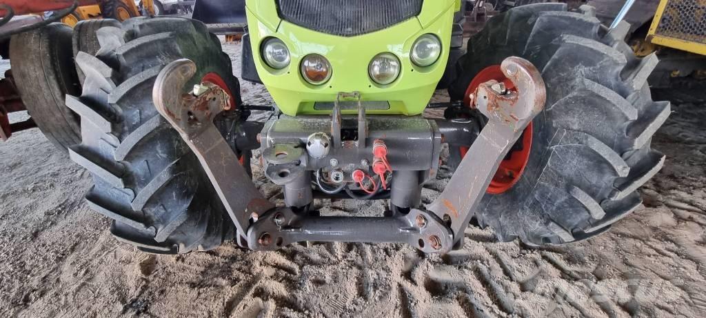 CLAAS AXOS 310 Traktorer