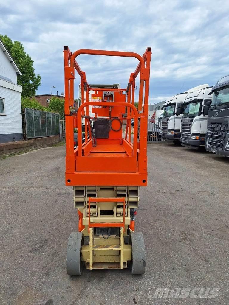 JLG 2030 ES Sakselifter