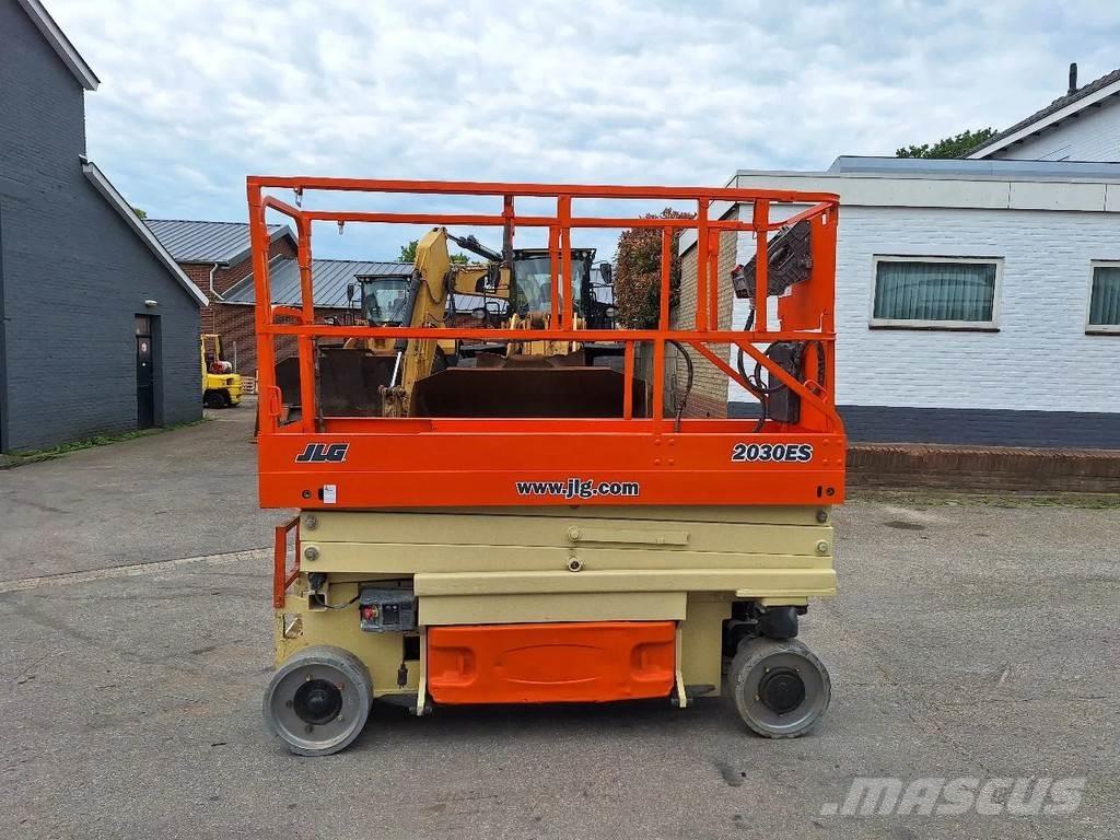 JLG 2030 ES Sakselifter