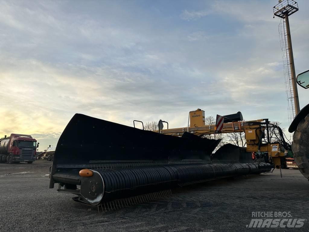 Oxbo 334 Svanser