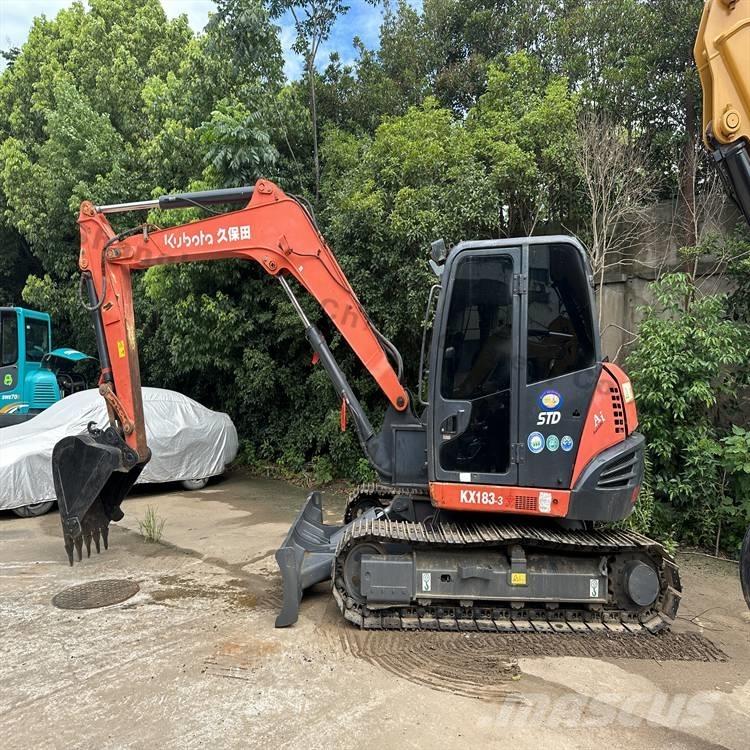 Kubota 183-3 Beltegraver