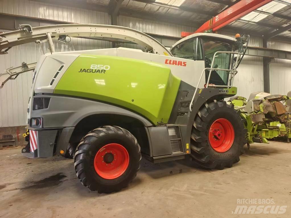 CLAAS Jaguar 850 Selvdrevne fôrhøstere