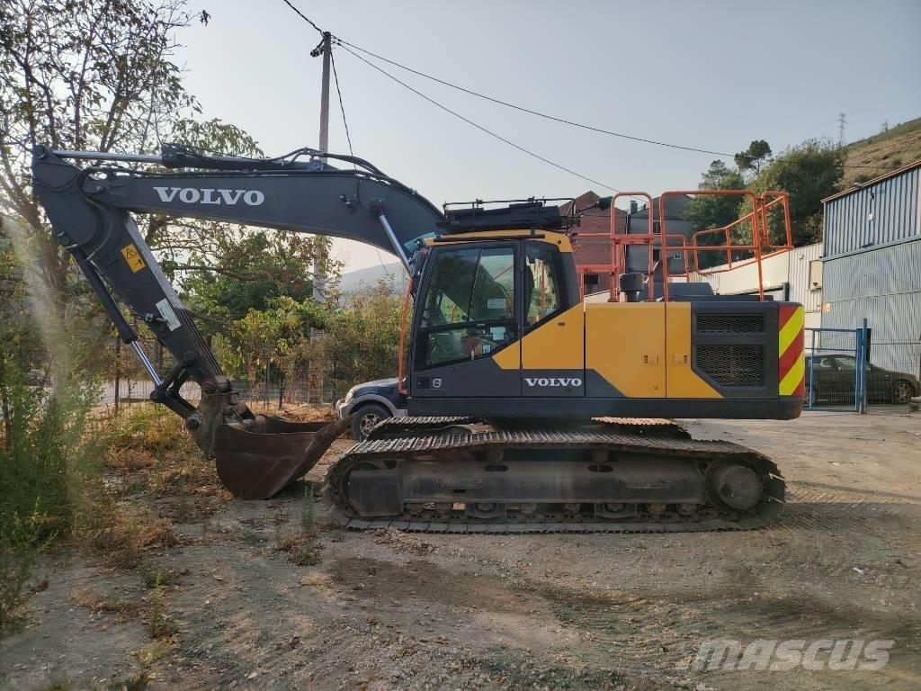 Volvo EC 220 E Beltegraver