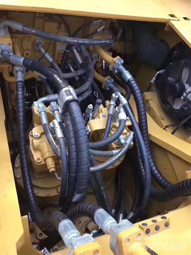 CAT 345 D L Beltegraver