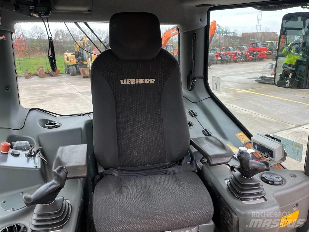 Liebherr PR736LGP Dozere Beltegående