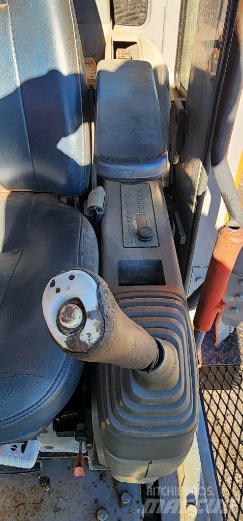 Hitachi ZX 225 USR Beltegraver
