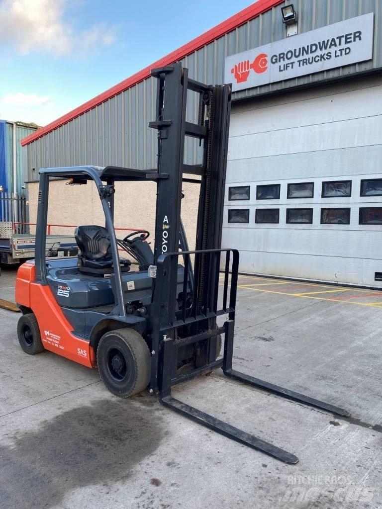 Toyota 02-8 FDF 25 Diesel Trucker