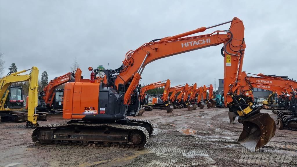 Hitachi ZX225USLC-6 Beltegraver