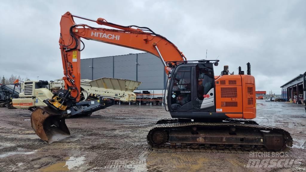 Hitachi ZX225USLC-6 Beltegraver