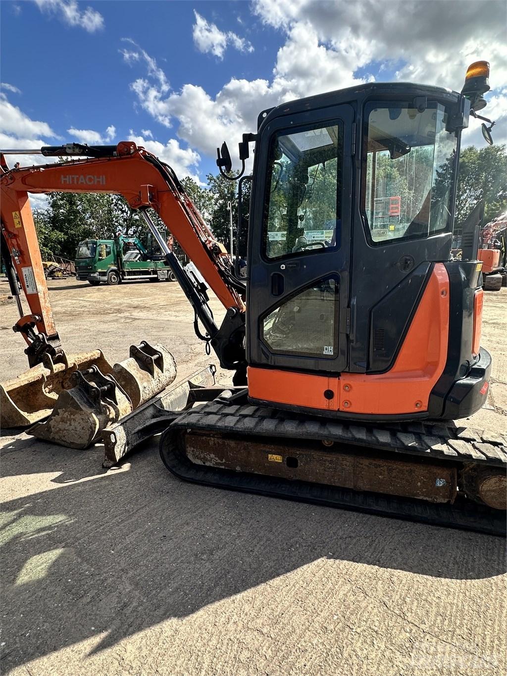 Hitachi 55U Minigravere <7t