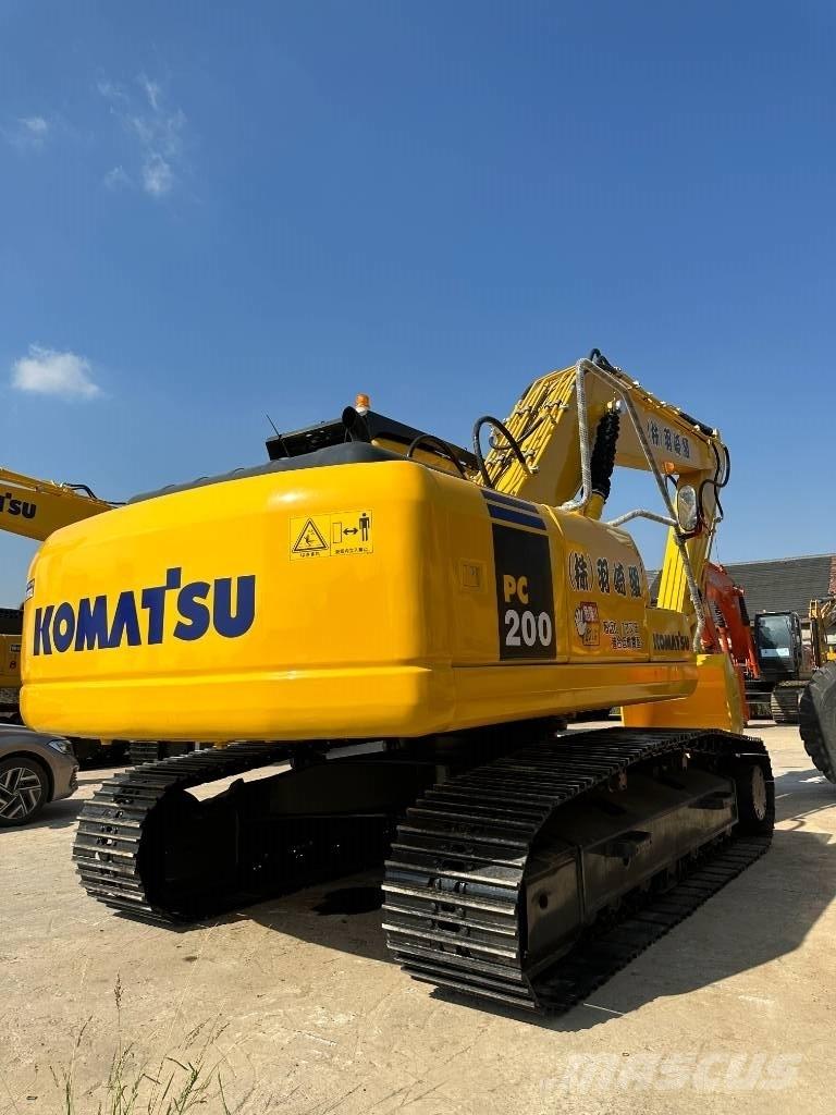 Komatsu PC 200-7 Beltegraver