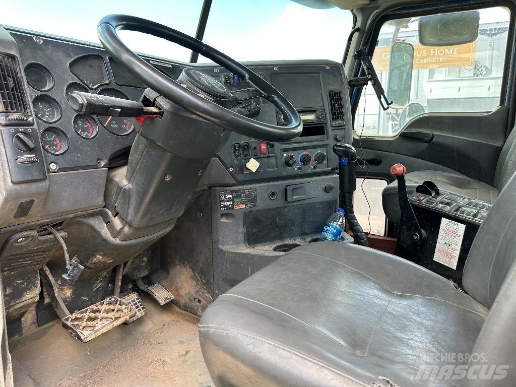Mack GU 800 Andre lastebiler