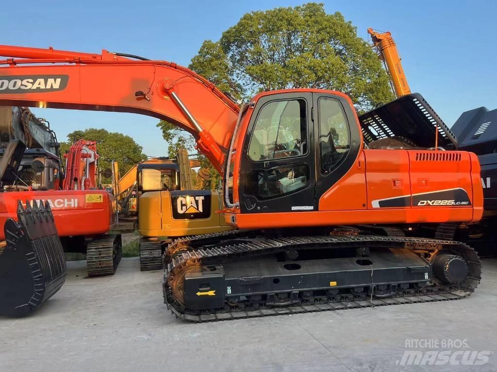 Doosan DX225LC-9C Beltegraver