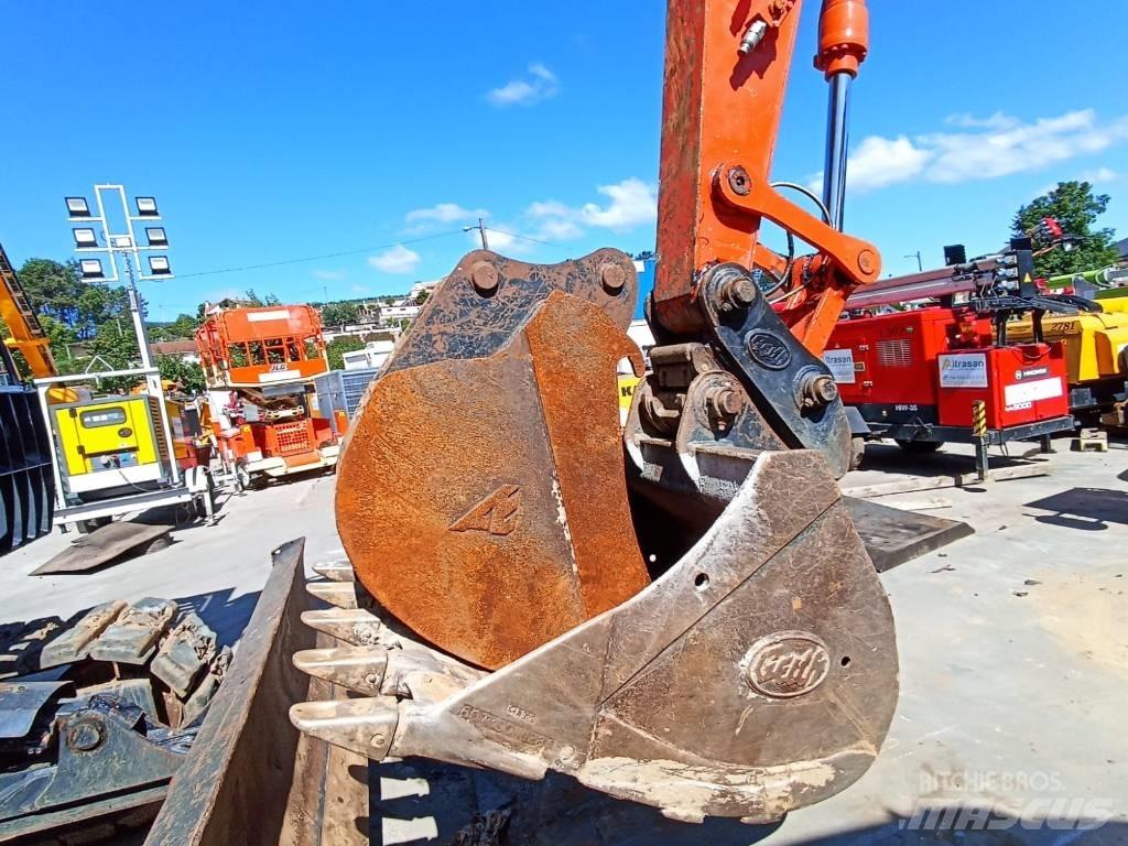 Hitachi ZX 135 US-6 Beltegraver