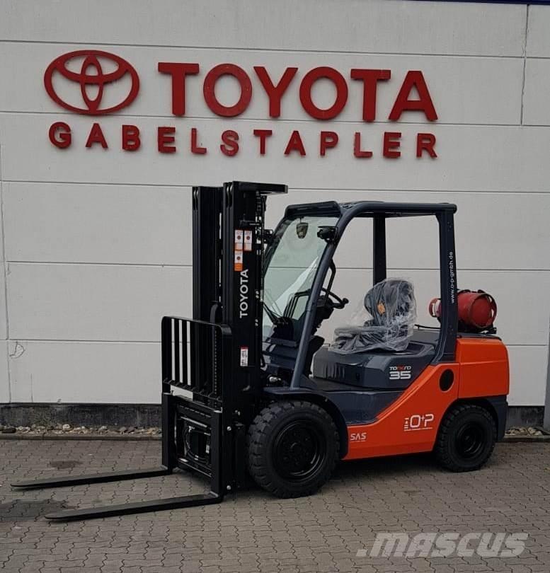 Toyota 02-8FGJF35 Propan trucker