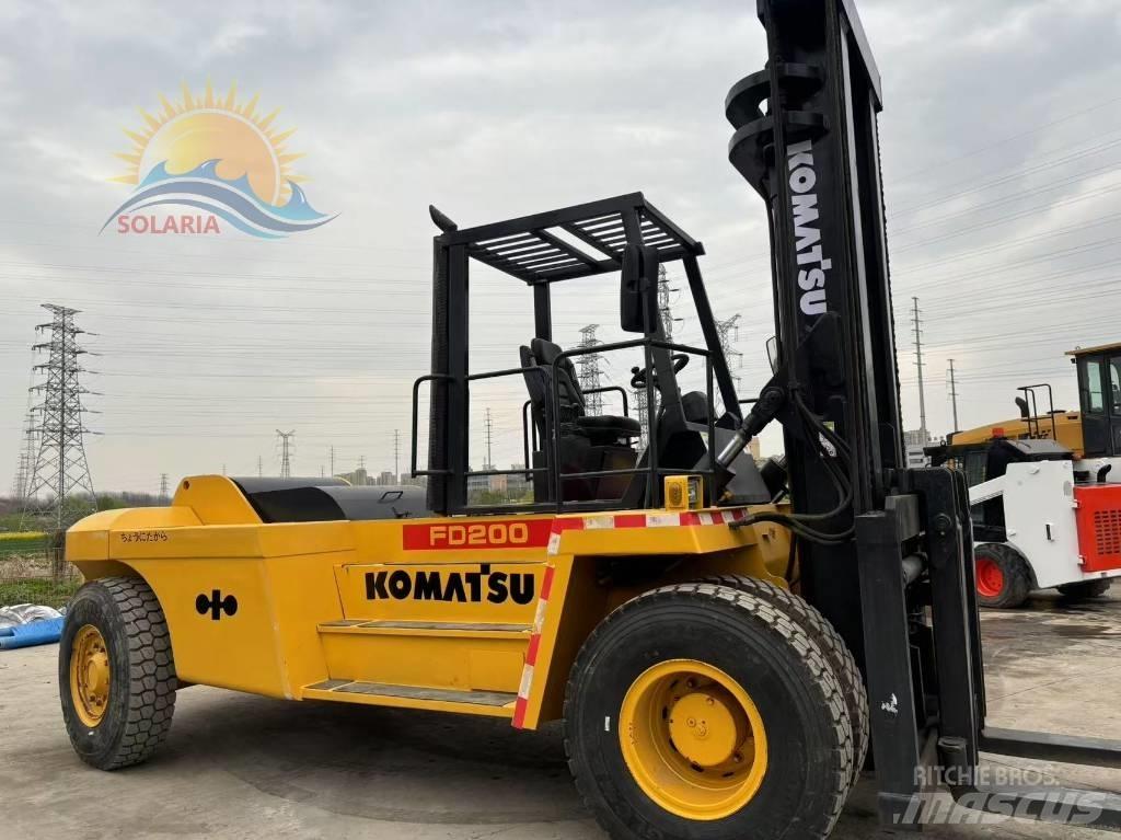 Komatsu FD 200 Diesel Trucker