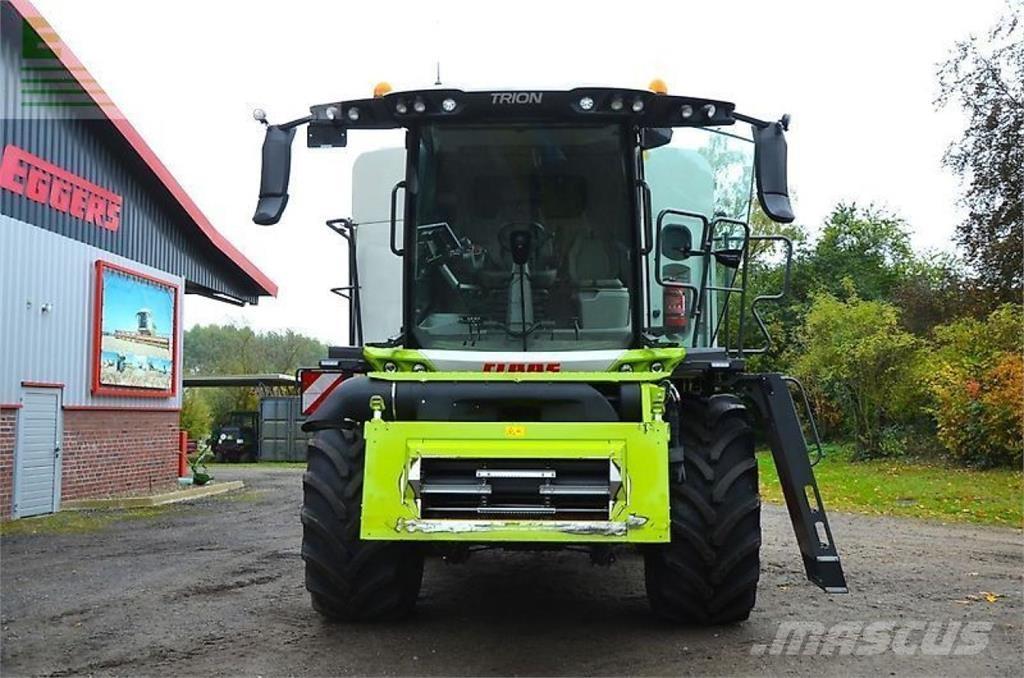 CLAAS trion 730 Skurtreskere