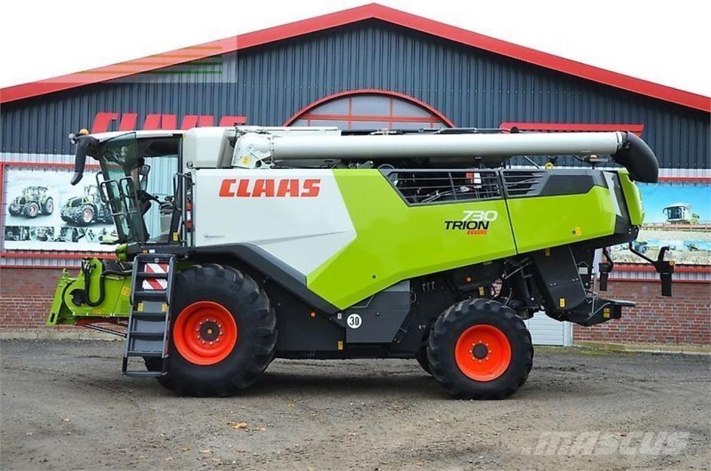CLAAS trion 730 Skurtreskere