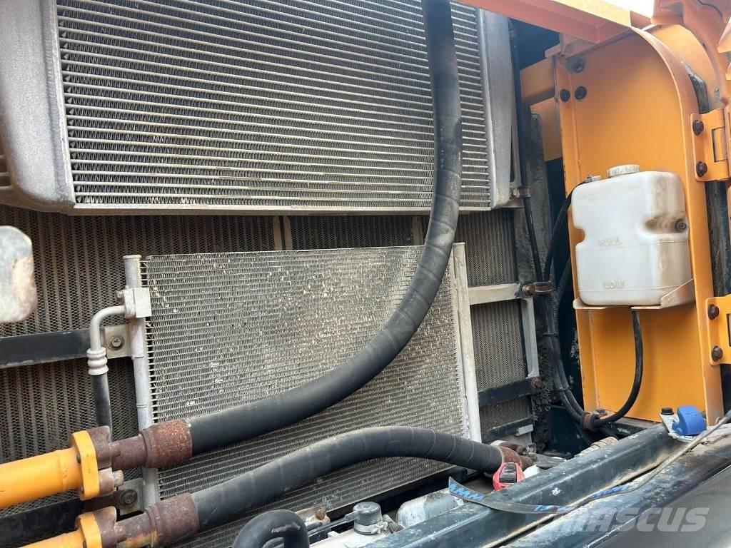 Hyundai R320 LC-9 Beltegraver