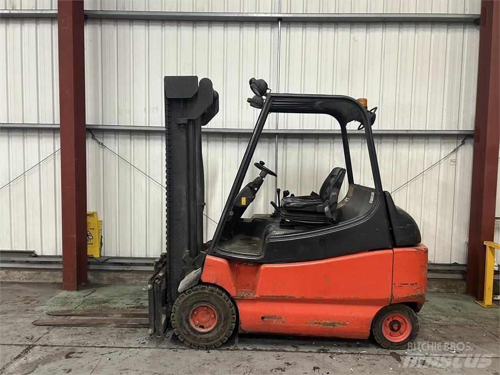 Linde E30-02 Elektriske trucker