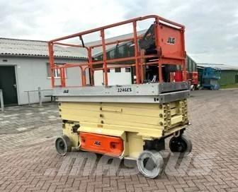 JLG 3246 ES Sakselifter