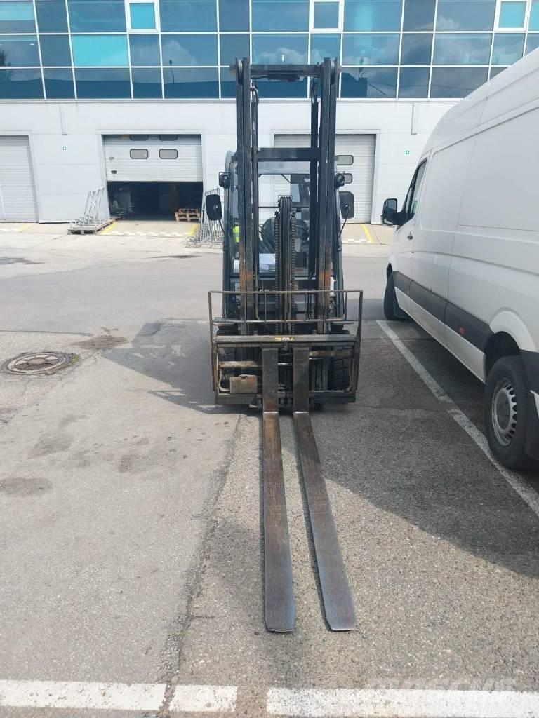 Toyota 02-8FDF25 Diesel Trucker