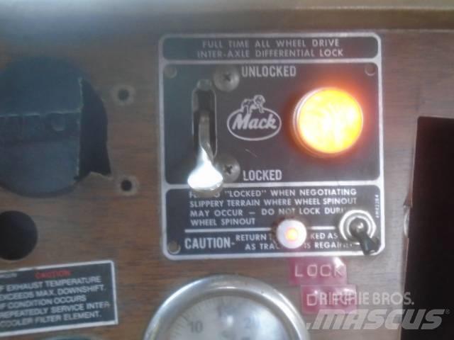 Mack RM 6866 S Snøploger- og skjær