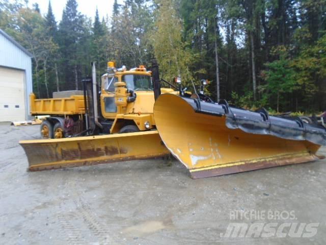 Mack RM 6866 S Snøploger- og skjær