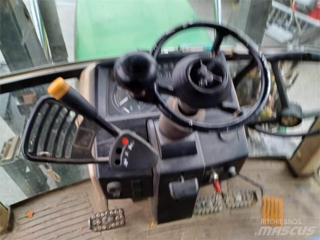 John Deere 6110SE Traktor med skogsutstyr