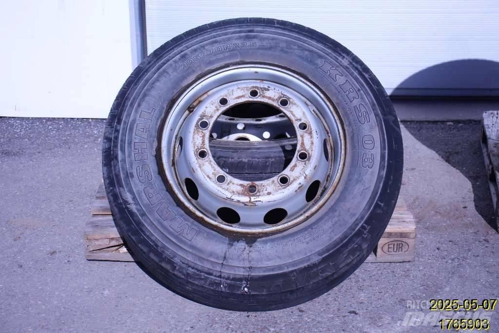  Marshal KRS 03 Dekk, hjul og felger