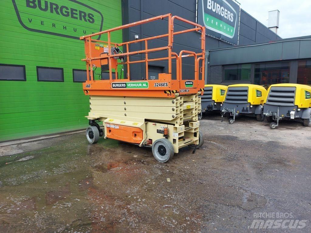 JLG 3246ES Sakselifter