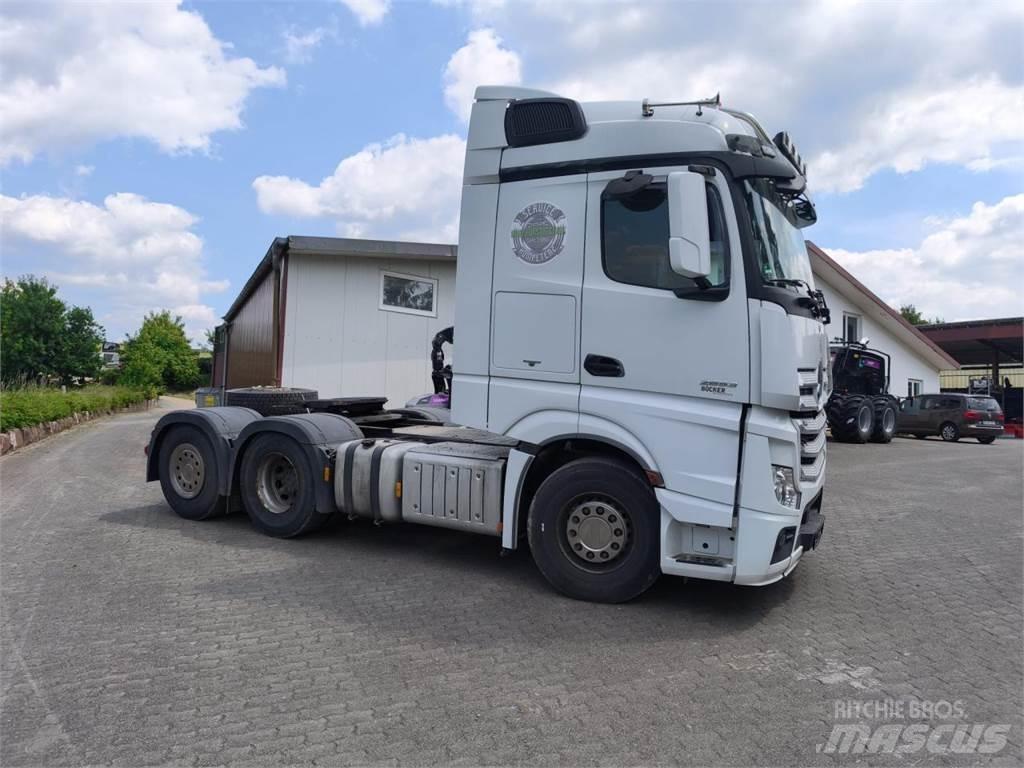 Mercedes-Benz 2653 Andre lastebiler